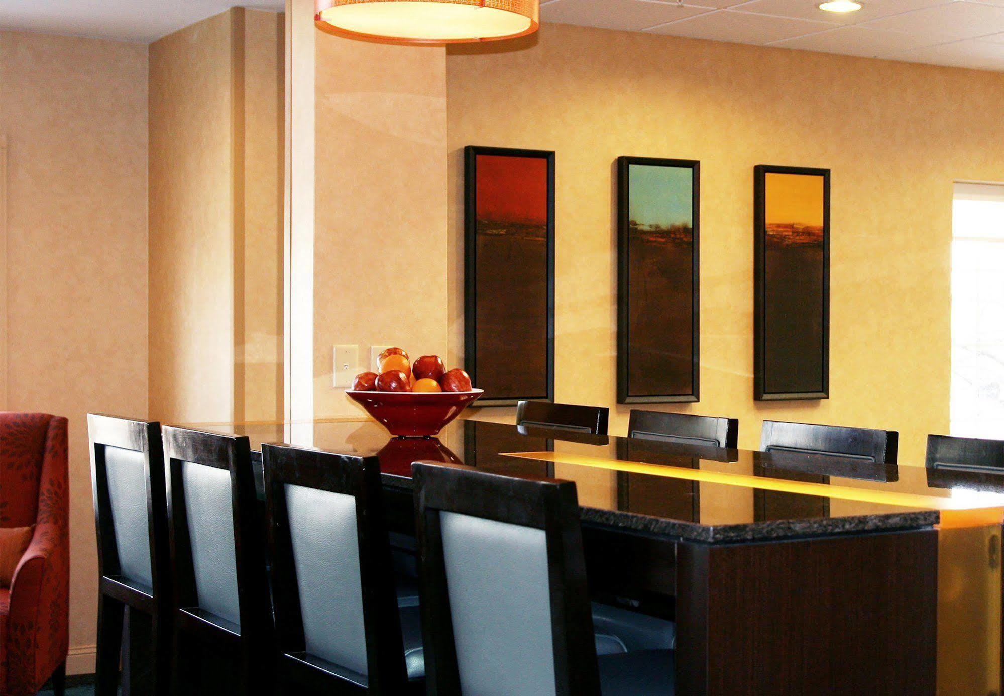 Residence Inn By Marriott Buffalo Galleria Mall Cheektowaga Étterem fotó